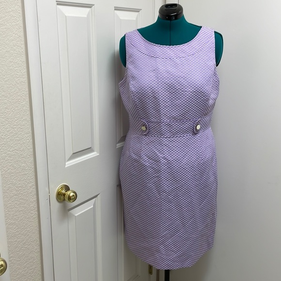 Tahari Dresses & Skirts - Tahari Lavender Textured Sleeveless Dress